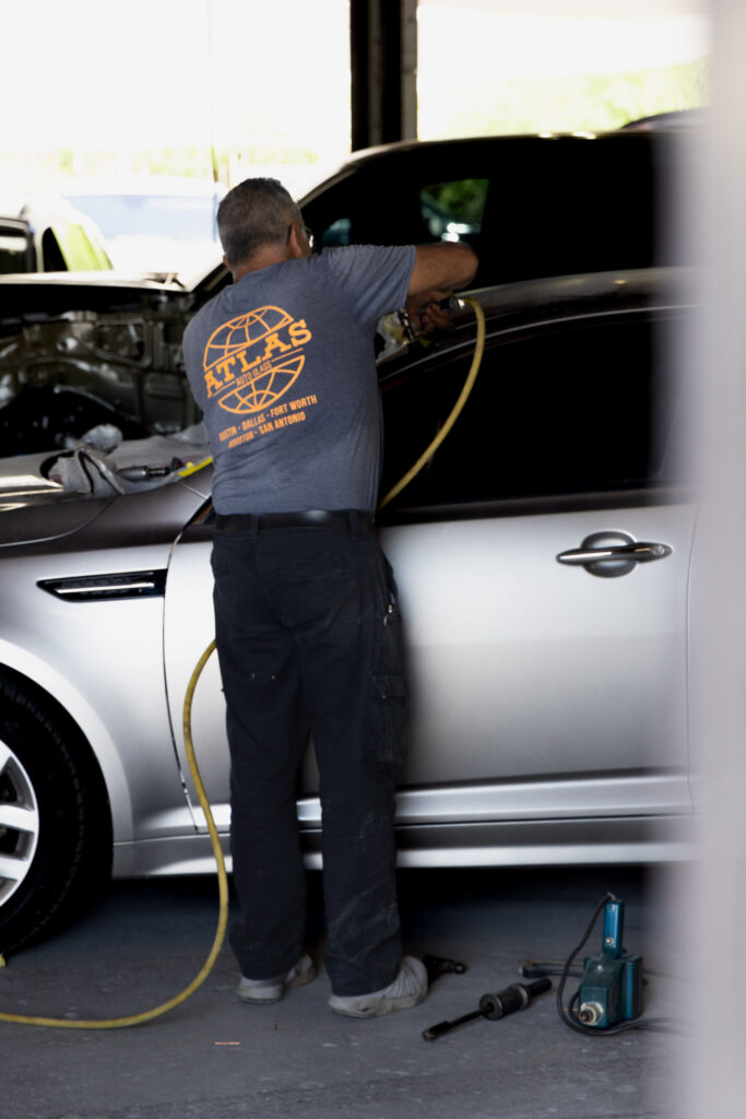 auto glass replacement