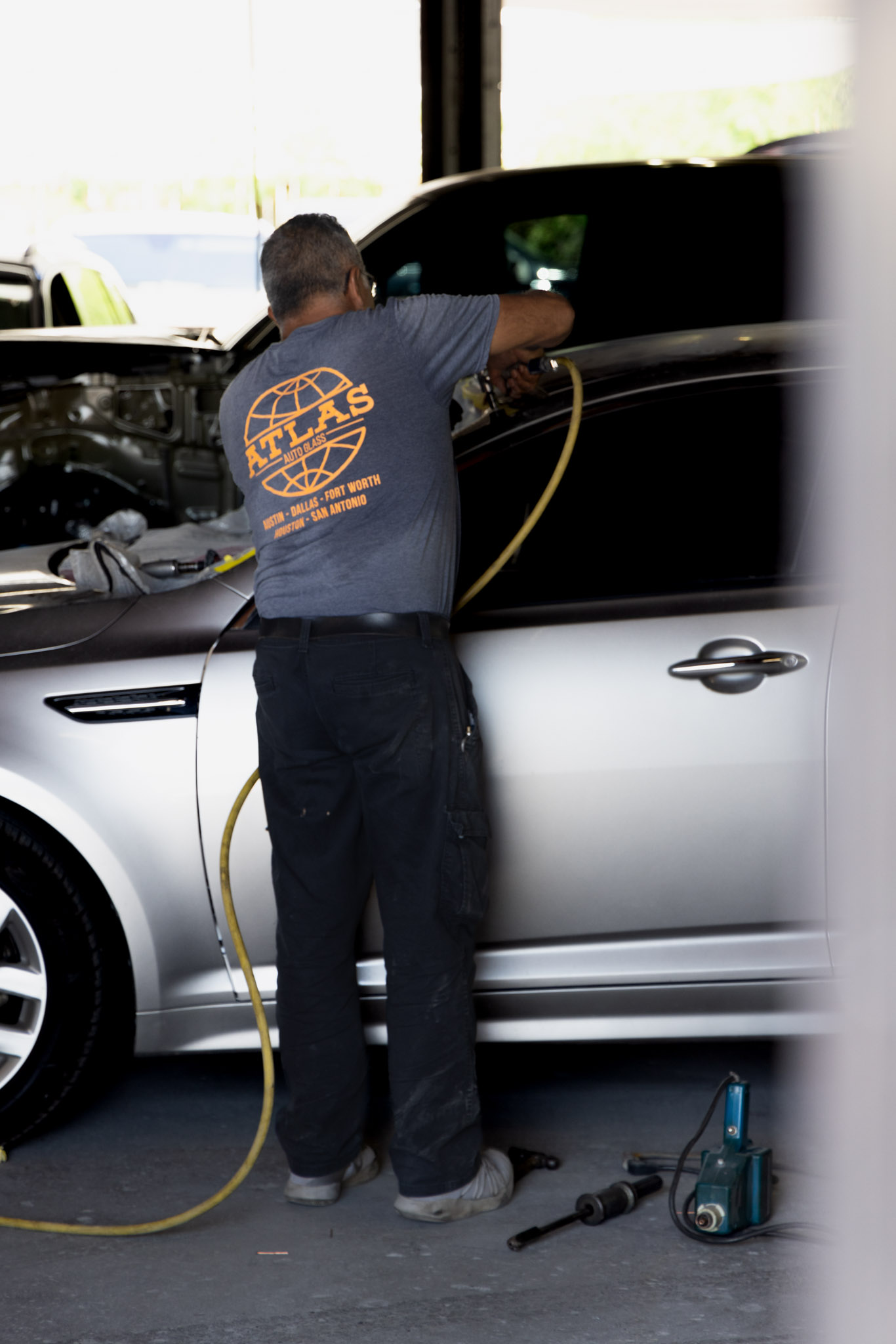 auto glass replacement